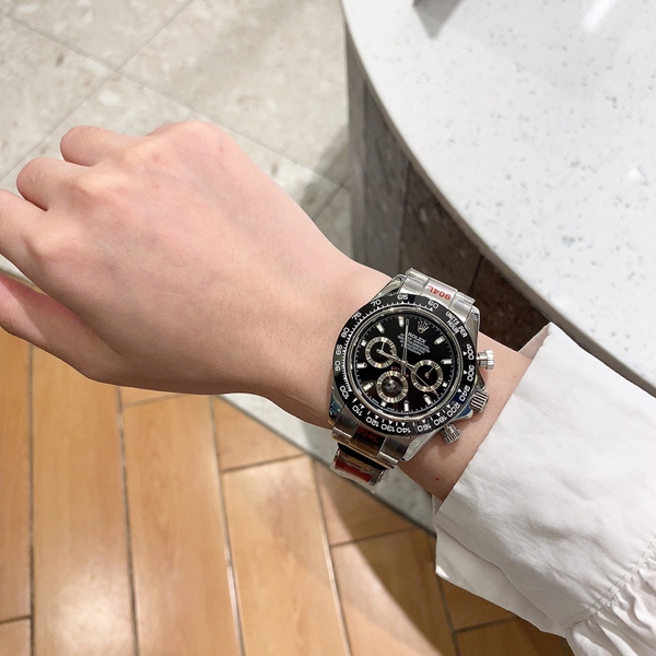 ブランド時計角部分ディテール